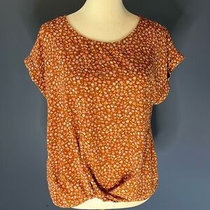 Pink Rose twist front mini print floral top, rust/pink/white, capped sleeve MED.